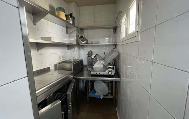 Restaurant/bar te koop in Nou Barris, Barcelona stad - € 1.600.000 (Ref: 9175678)