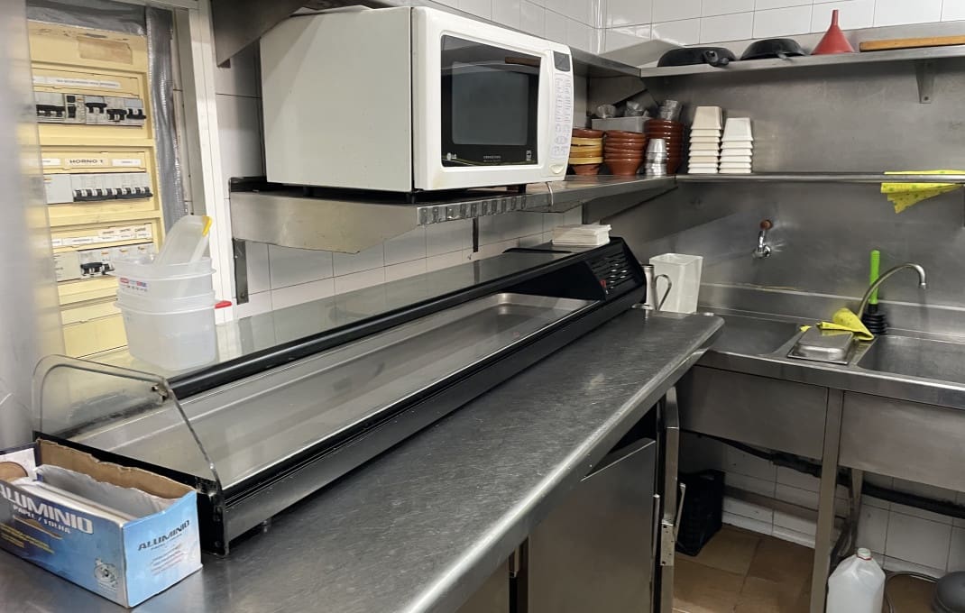 Restaurant/Bar til salgs i Barcelona by - € 1 600 000 (Ref: 9175678)