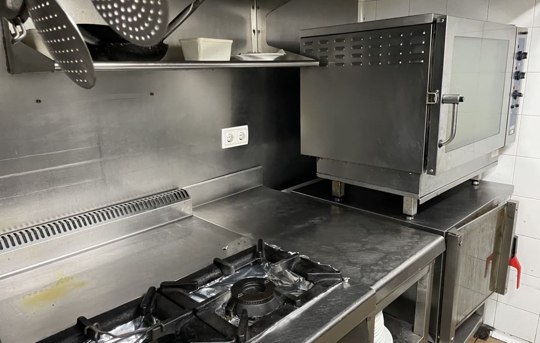 Restaurant/Bar til salgs i Barcelona by - € 1 600 000 (Ref: 9175678)