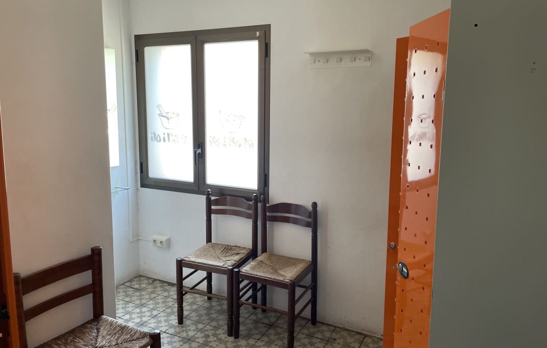 Restaurant/Bar til salgs i Barcelona by - € 1 600 000 (Ref: 9175678)