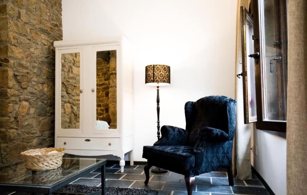 7 bedroom Hotel for sale in Leon city with pool - € 800,000 (Ref: 9187648)