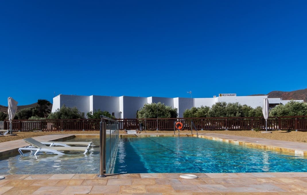 9 soveværelse Hotel til salg i Almeria by med swimmingpool - € 2.200.000 (Ref: 9296394)