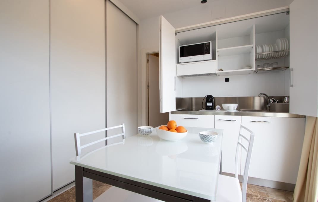 9 soveværelse Hotel til salg i Almeria by med swimmingpool - € 2.200.000 (Ref: 9296394)