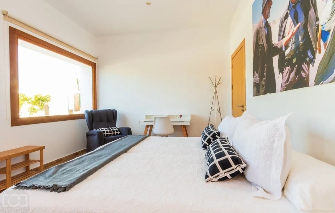 9 soveværelse Hotel til salg i Almeria by med swimmingpool - € 2.200.000 (Ref: 9296394)