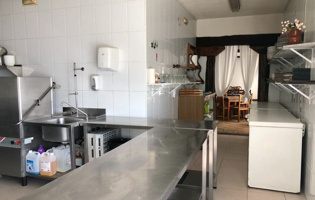 14 soveværelse Hotel til salg i Reinosa - € 450.000 (Ref: 9301506)