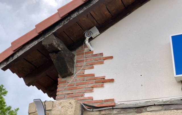 14 bedroom Hotel for sale in Reinosa - € 450,000 (Ref: 9301506)