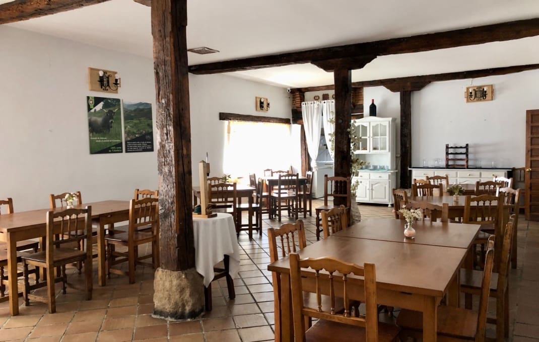 14 soveværelse Hotel til salg i Reinosa - € 450.000 (Ref: 9301506)