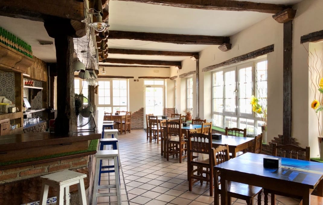 14 soveværelse Hotel til salg i Reinosa - € 450.000 (Ref: 9301506)