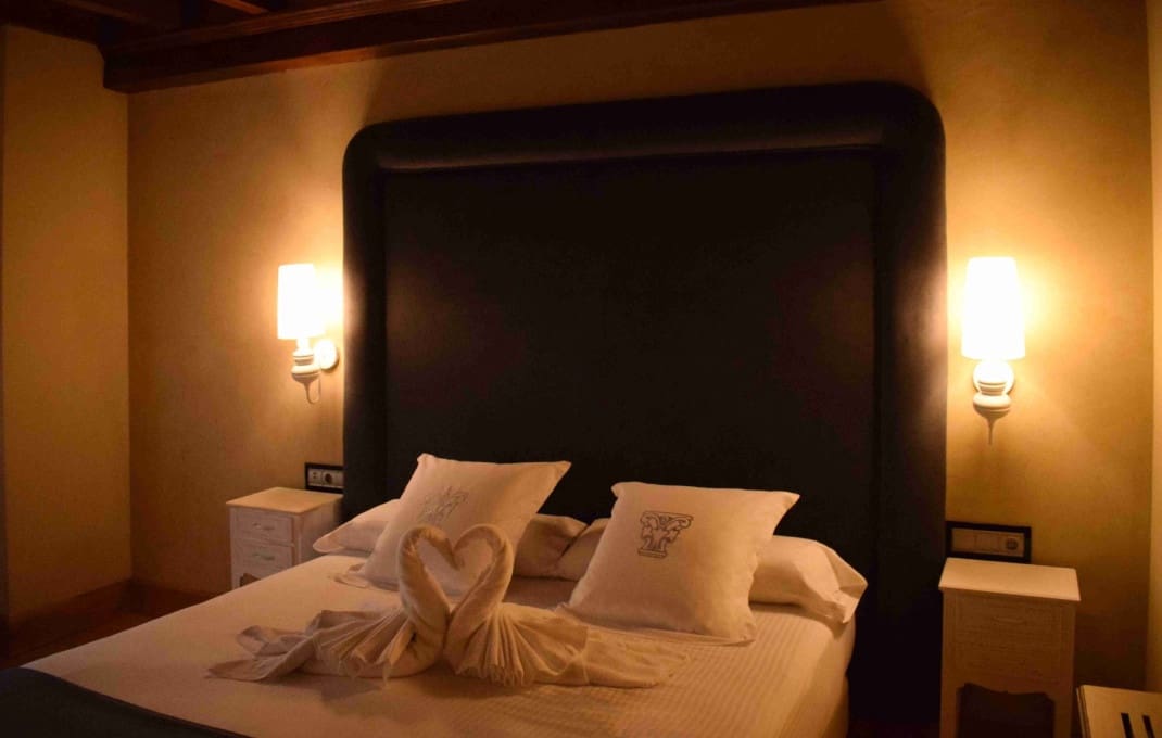 14 slaapkamer Hotel te koop in Cartes - € 1.750.000 (Ref: 9329547)