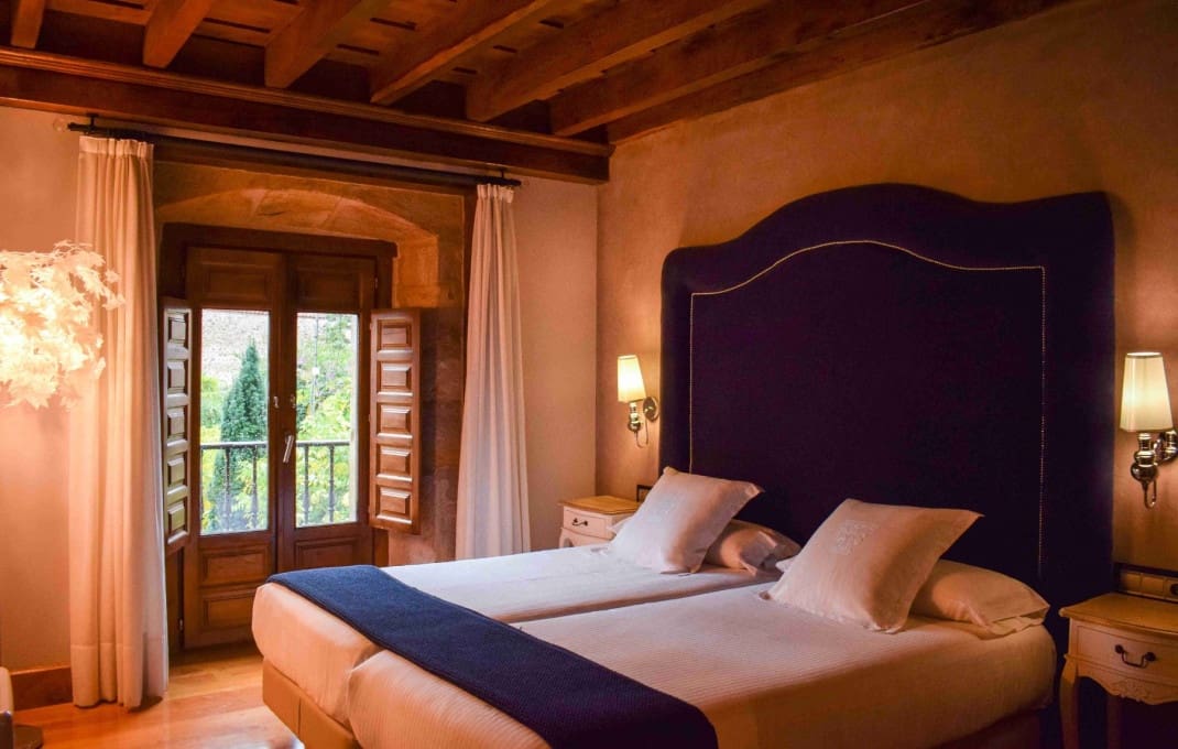 14 slaapkamer Hotel te koop in Cartes - € 1.750.000 (Ref: 9329547)