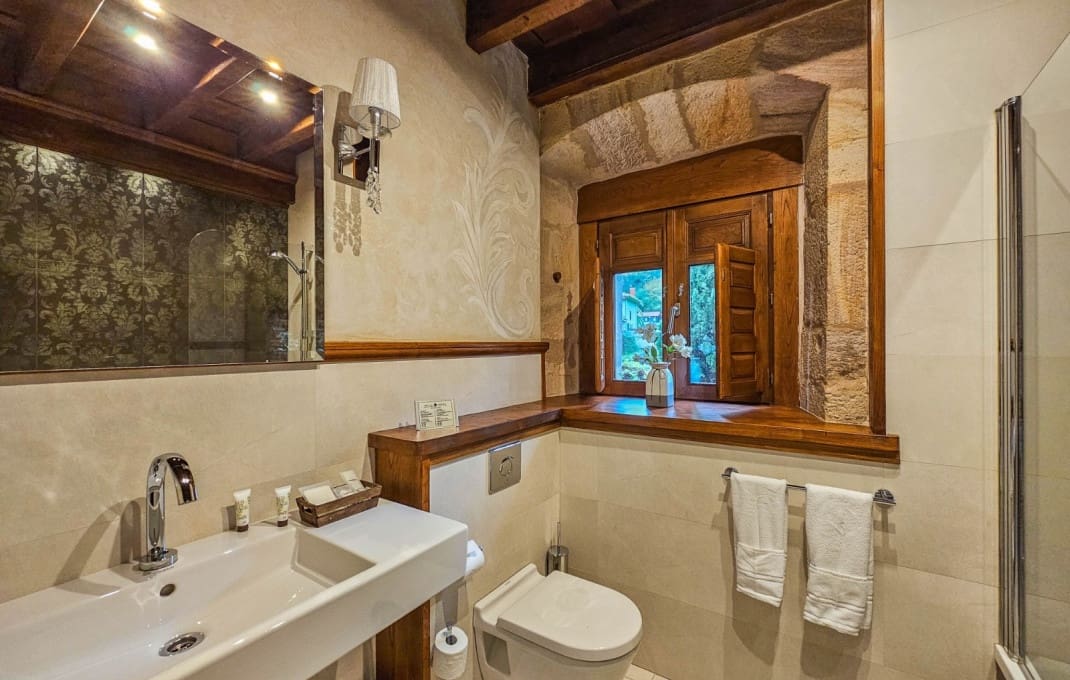 14 slaapkamer Hotel te koop in Cartes - € 1.750.000 (Ref: 9329547)