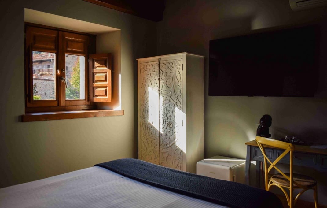 14 slaapkamer Hotel te koop in Cartes - € 1.750.000 (Ref: 9329547)