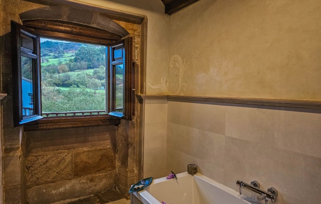 14 slaapkamer Hotel te koop in Cartes - € 1.750.000 (Ref: 9329547)