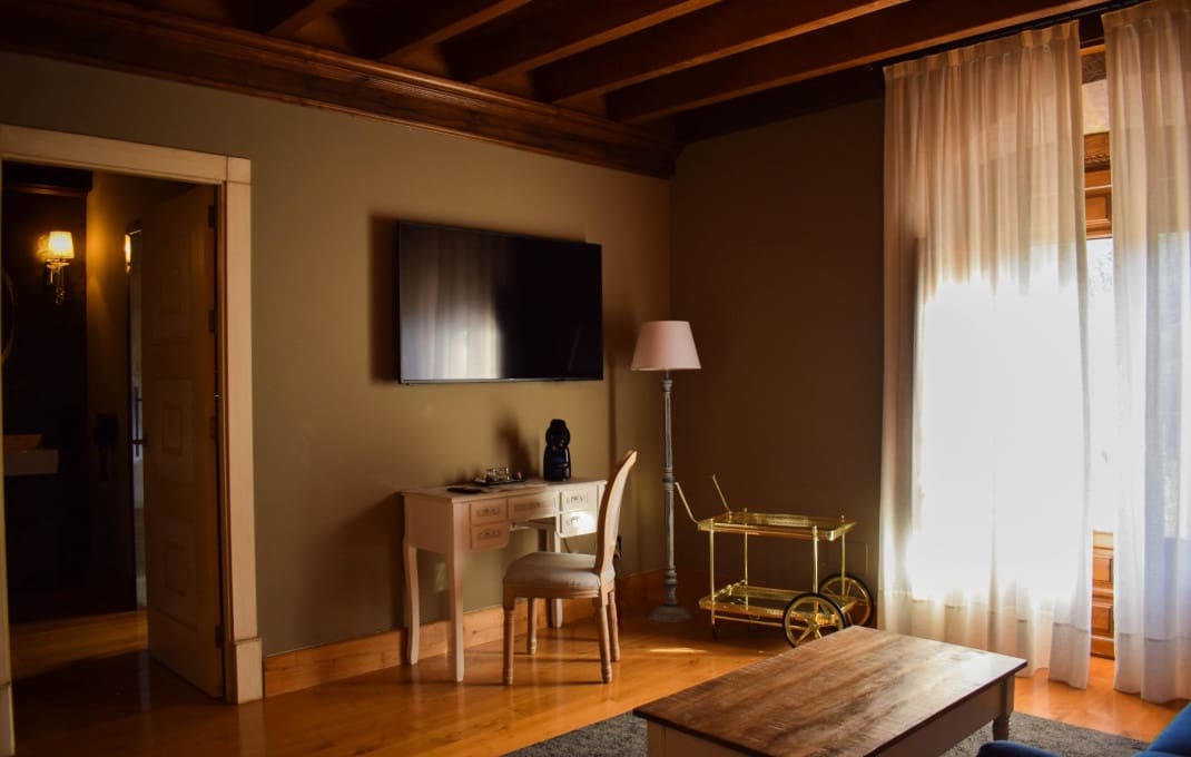 14 slaapkamer Hotel te koop in Cartes - € 1.750.000 (Ref: 9329547)