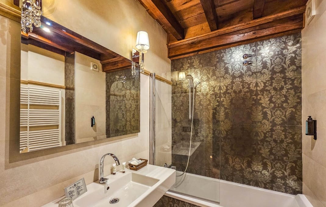 14 slaapkamer Hotel te koop in Cartes - € 1.750.000 (Ref: 9329547)