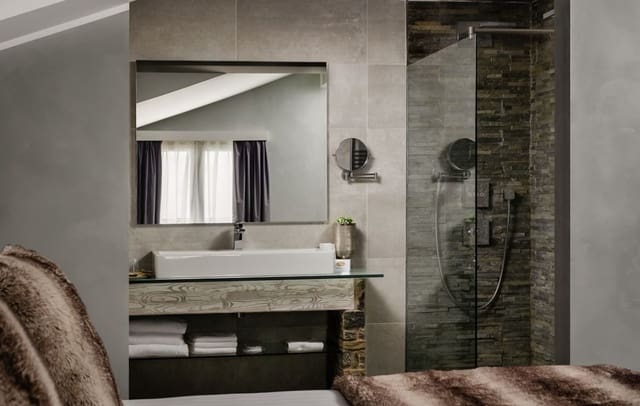 48 bedroom Hotel for sale in Lleida city - € 10,000,000 (Ref: 9396883)