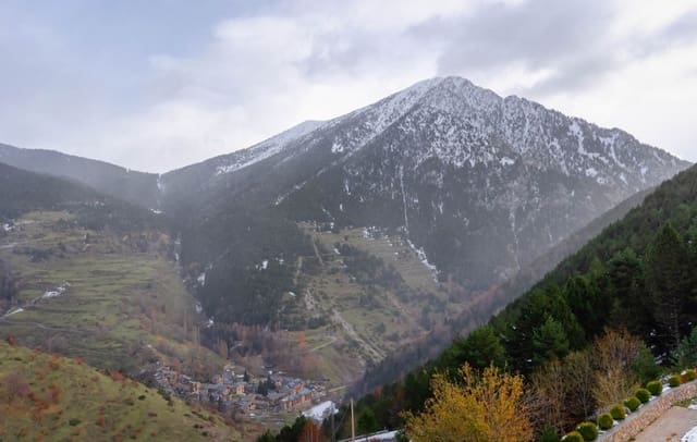 48 bedroom Hotel for sale in Lleida city - € 10,000,000 (Ref: 9396883)