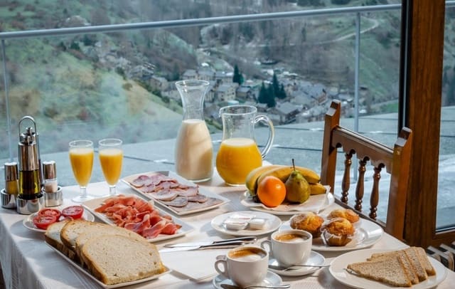 48 bedroom Hotel for sale in Lleida city - € 10,000,000 (Ref: 9396883)