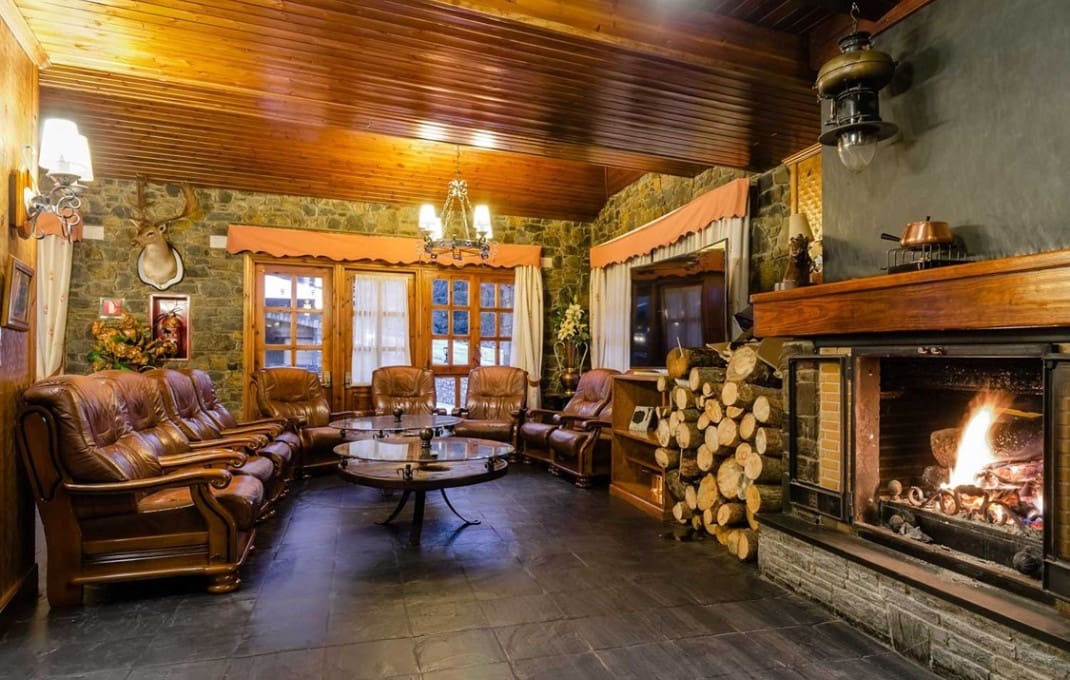 48 slaapkamer Hotel te koop in Lerid stad - € 10.000.000 (Ref: 9396883)