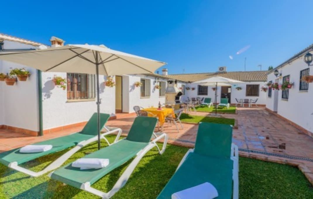 10 slaapkamer Finca/Landhuis te koop in Cordoba stad met zwembad - € 450.000 (Ref: 9415100)