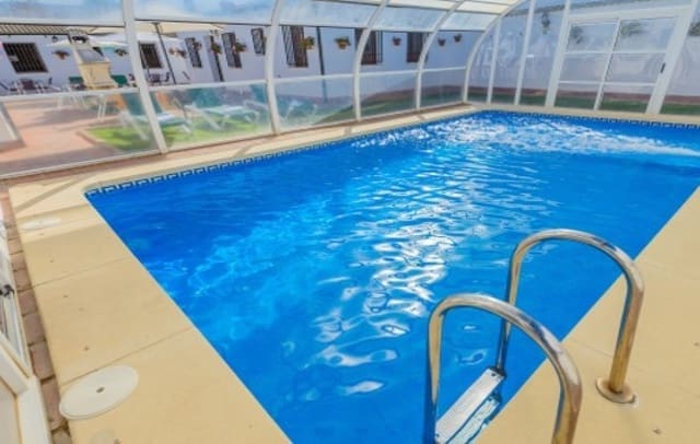 10 slaapkamer Finca/Landhuis te koop in Córdoba stad met zwembad - € 450.000 (Ref: 9415100)