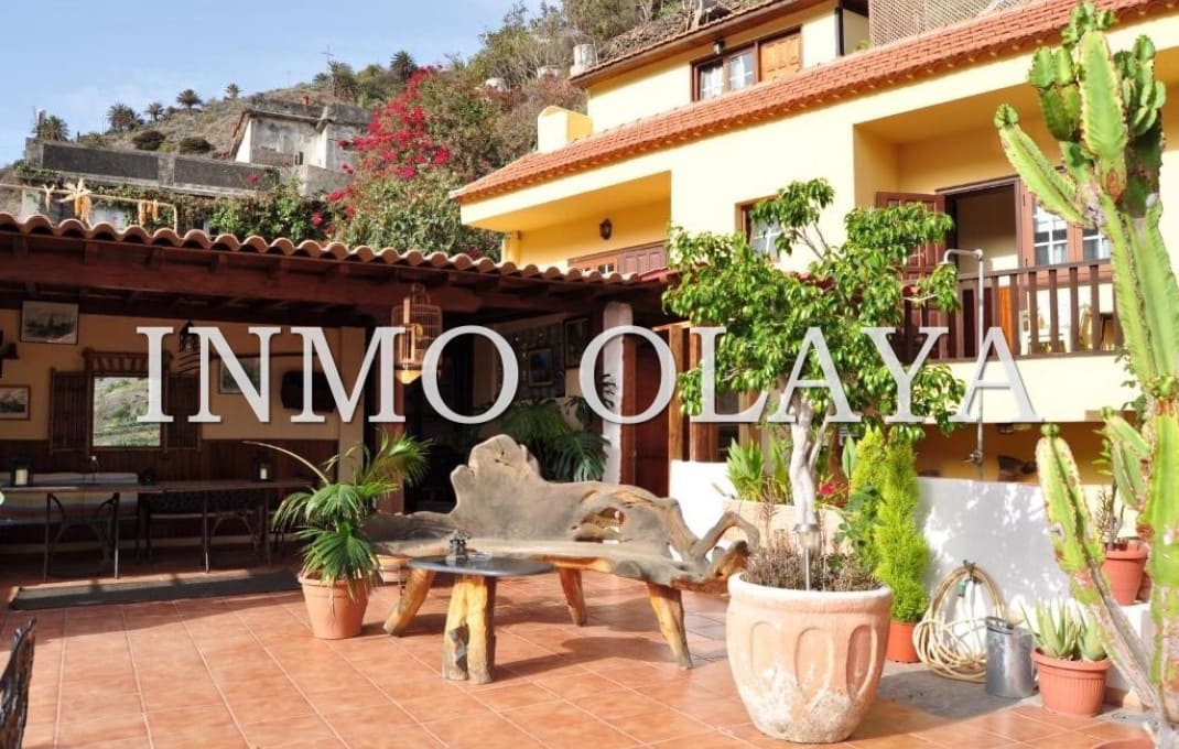 13 soveværelse Hotel til salg i Santa Cruz de Tenerife - € 1.500.000 (Ref: 9421548)