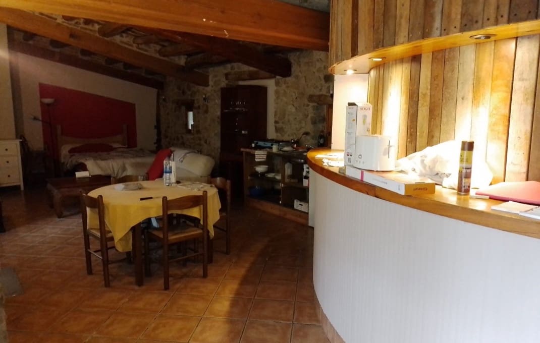 16 camera da letto Hotel in vendita in Santa Cristina d'Aro - 1.750.000 € (Rif: 9466179)
