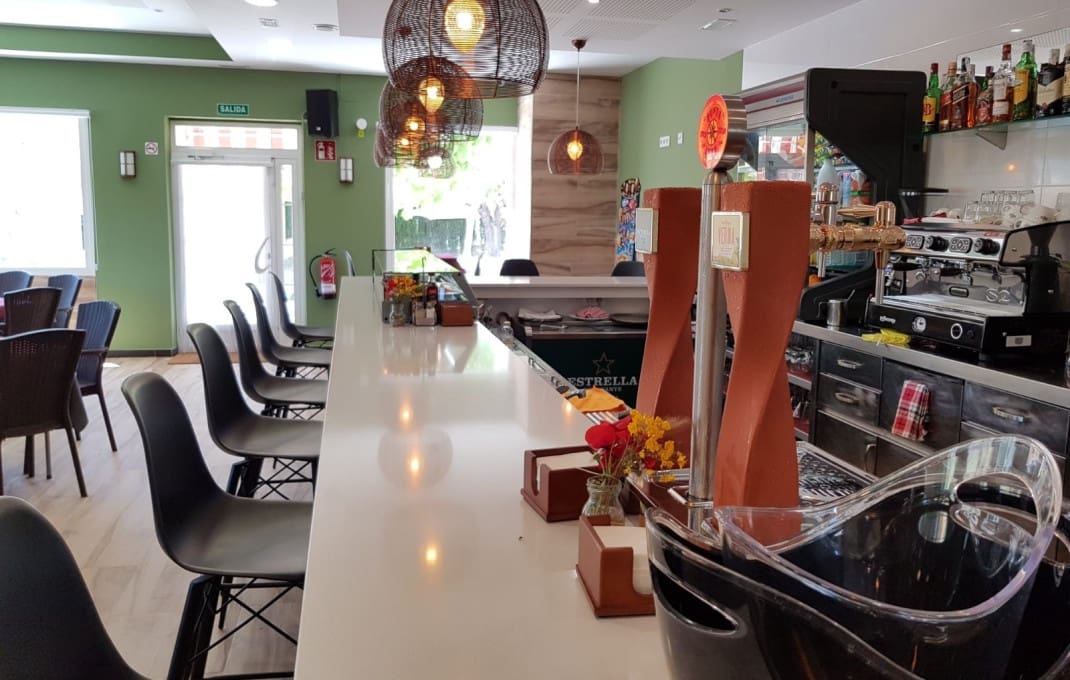 15 makuuhuone Maalaistalo myytävänä paikassa Albacete kaupunki mukana uima-altaan - 700 000 € (Ref: 9510200)