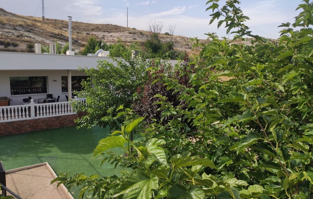 15 makuuhuone Maalaistalo myytävänä paikassa Albacete kaupunki mukana uima-altaan - 700 000 € (Ref: 9510200)