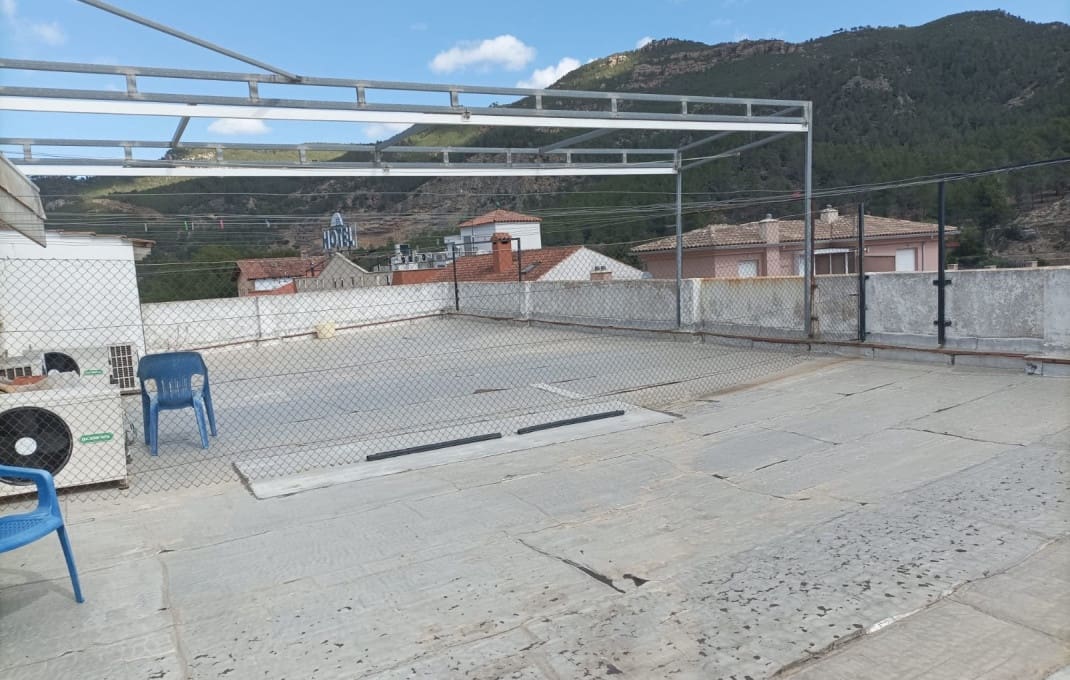 32 bedroom Hotel for sale in Castello de la Plana - € 2,100,000 (Ref: 9549896)