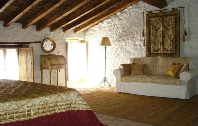 8 quarto Hotel para venda em Cidade Real cidade - 700 000 € (Ref: 9549897)