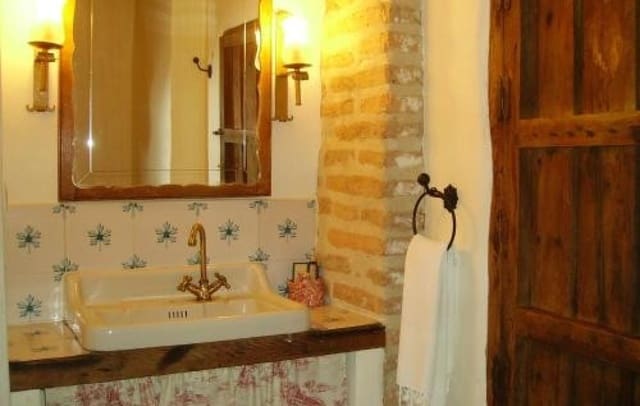 8 quarto Hotel para venda em Cidade Real cidade - 700 000 € (Ref: 9549897)