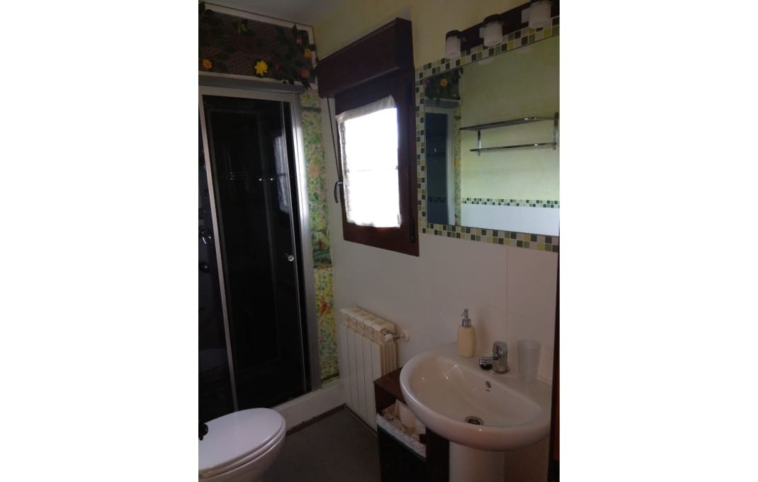 6 bedroom Hotel for sale in Burgos city - € 480,000 (Ref: 9549903)