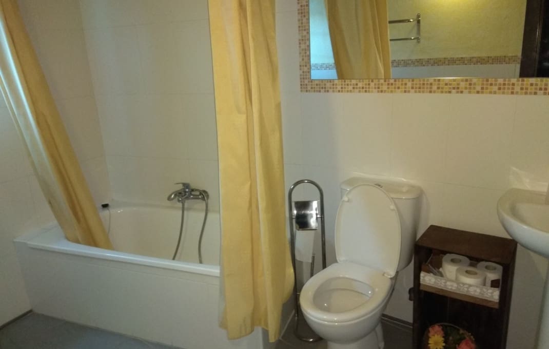 6 bedroom Hotel for sale in Burgos city - € 480,000 (Ref: 9549903)