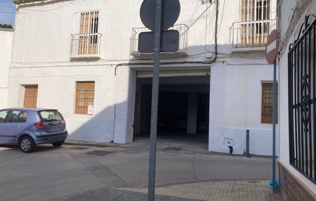 Hotel de 4 habitaciones en Vélez-Málaga en venta con garaje - 350.000 € (Ref: 9549906)