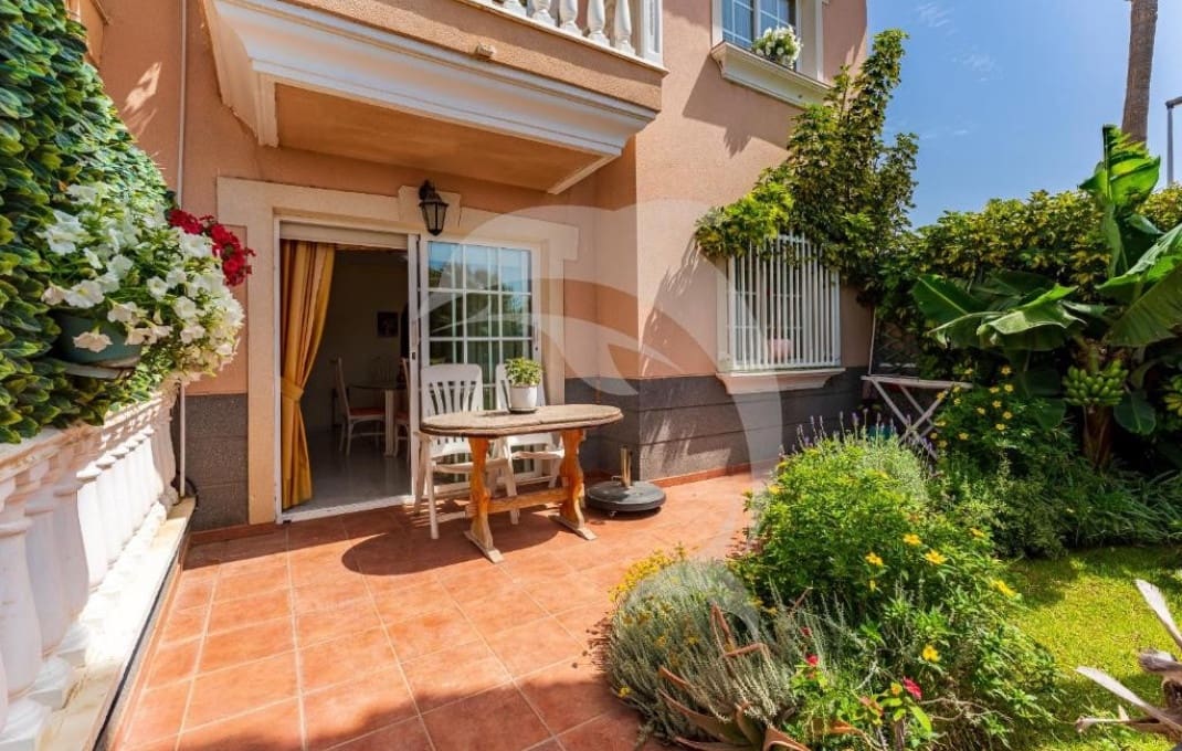 15 chambre Villa/Maison à vendre à Santa Cruz de Tenerife - 1 750 000 € (Ref: 9550080)