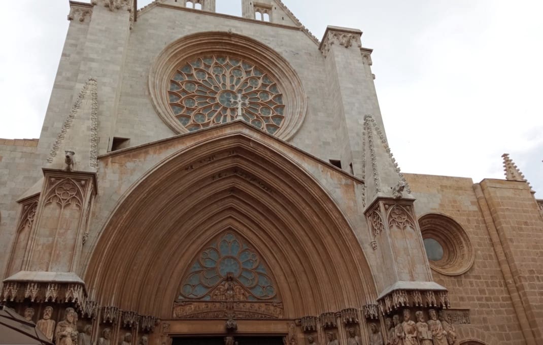 20 soveværelse Hotel til salg i Tarragona by - € 1.200.000 (Ref: 9602988)