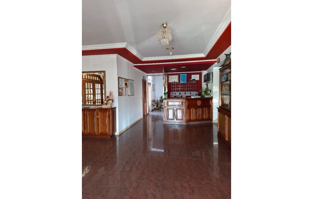 35 slaapkamer Hotel te huur in Pontevedra stad - € 9.000 (Ref: 9797432)