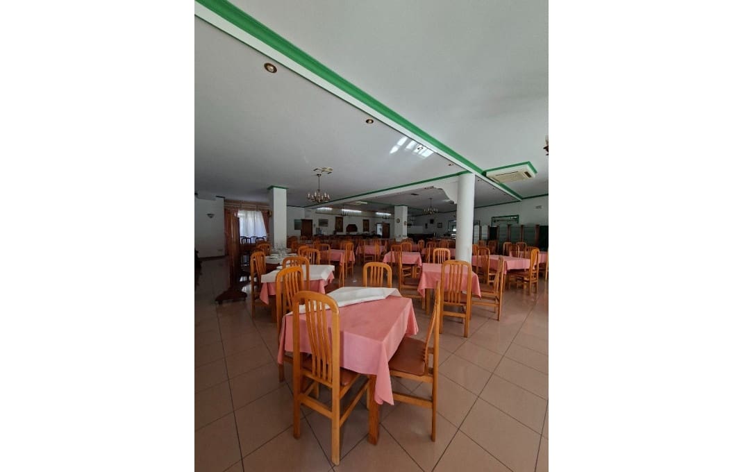 35 slaapkamer Hotel te huur in Pontevedra stad - € 9.000 (Ref: 9797432)