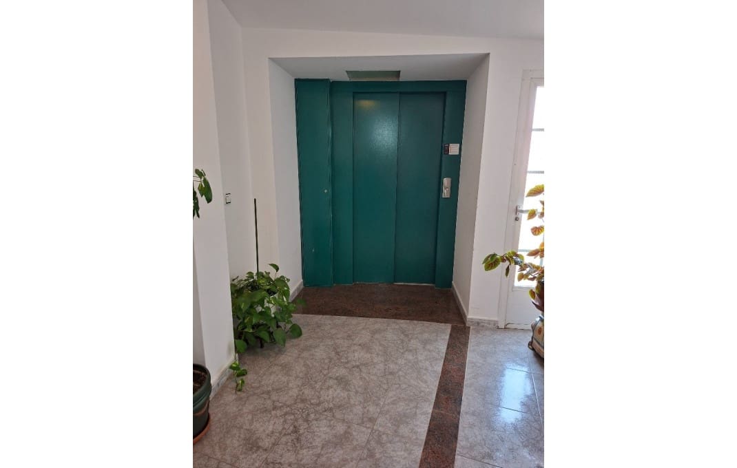 35 slaapkamer Hotel te huur in Pontevedra stad - € 9.000 (Ref: 9797432)