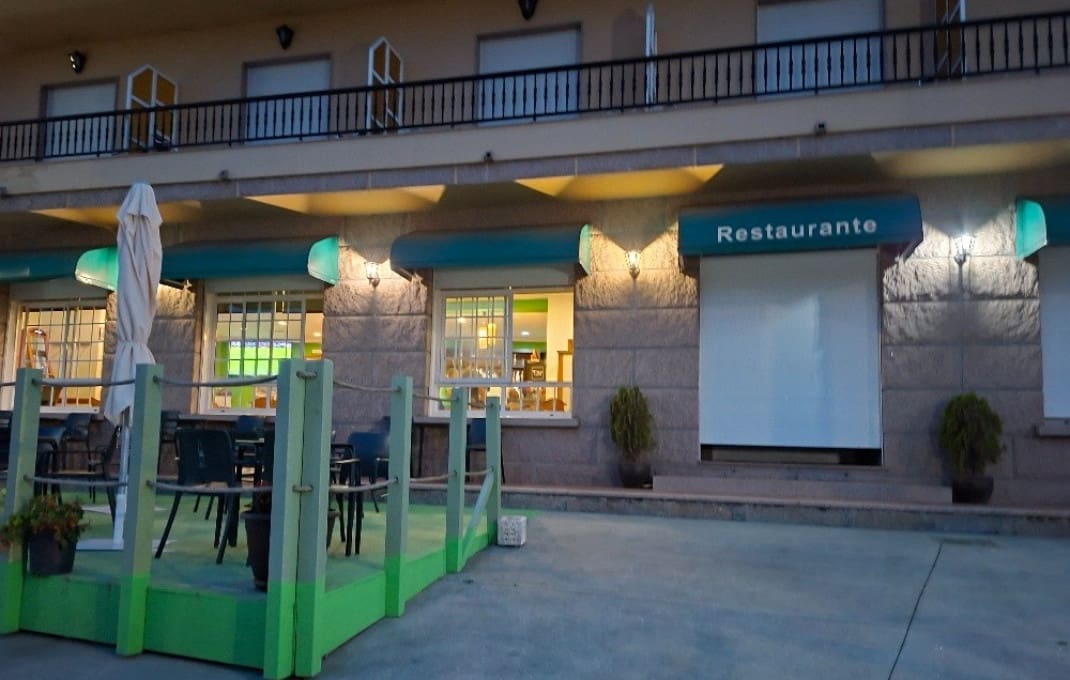 35 slaapkamer Hotel te huur in Pontevedra stad - € 9.000 (Ref: 9797432)