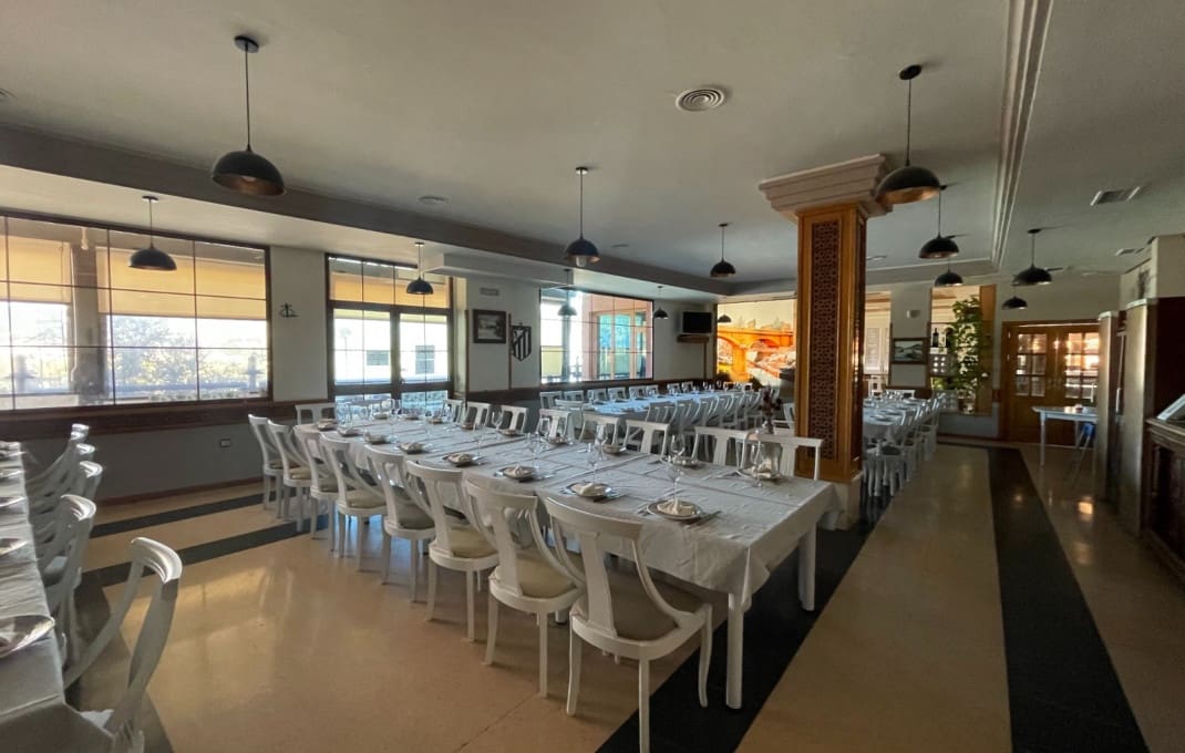 40 bedroom Hotel for sale in Jaen city with pool - € 2,700,000 (Ref: 9827646)