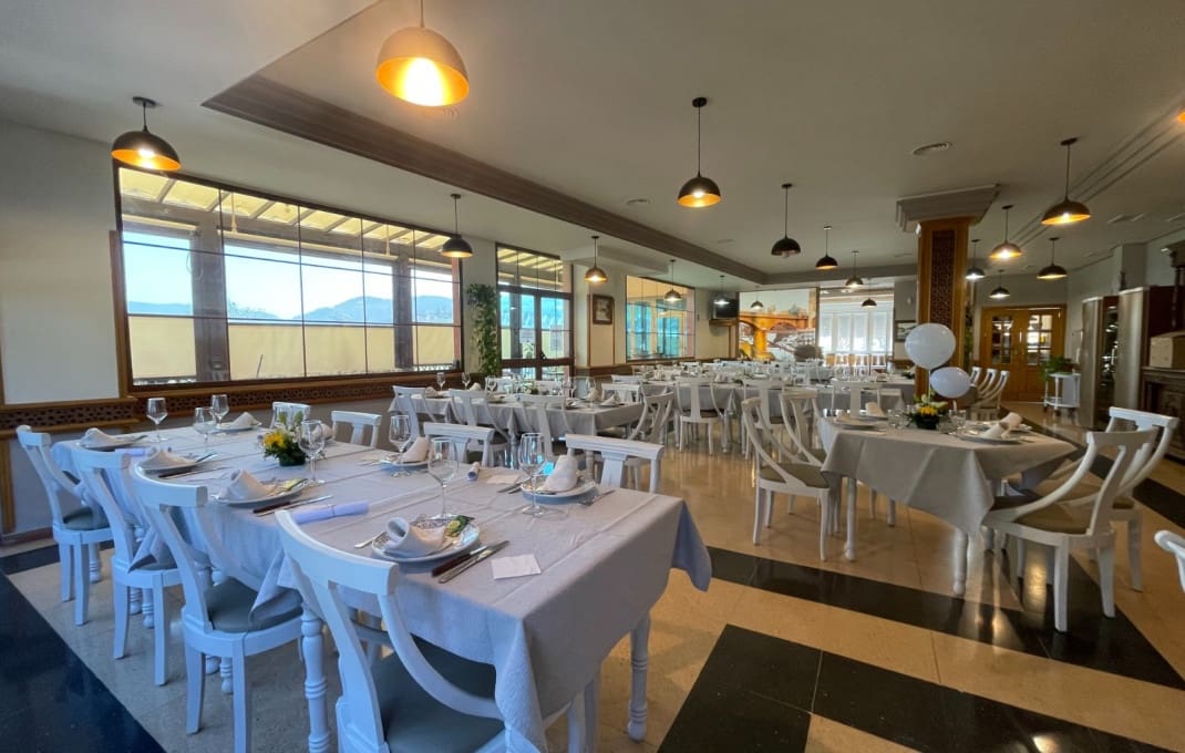 40 bedroom Hotel for sale in Jaen city with pool - € 2,700,000 (Ref: 9827646)