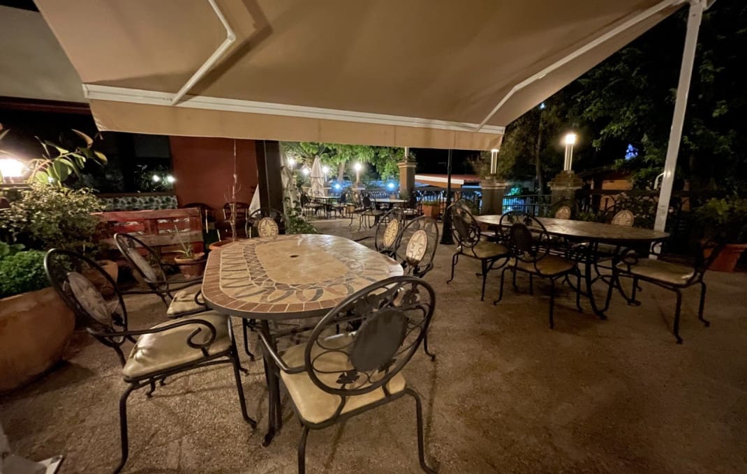 40 bedroom Hotel for sale in Jaen city with pool - € 2,700,000 (Ref: 9827646)