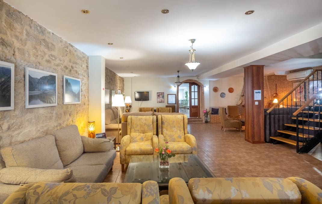 22 bedroom Hotel for sale in Salamanca city - € 650,000 (Ref: 9862453)