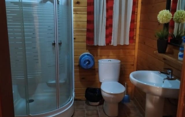 9 sypialnia Hotel na sprzedaż w Miasto Jaén z basenem - 850 000 € (Ref: 9877227)