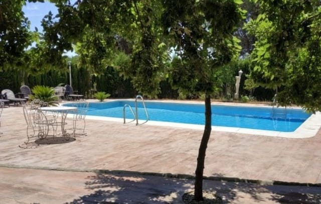 9 sypialnia Hotel na sprzedaż w Miasto Jaén z basenem - 850 000 € (Ref: 9877227)