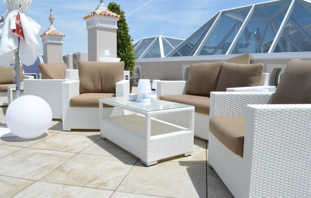 19 soveværelse Hotel til salg i Sevilla by - € 2.000.000 (Ref: 9946722)