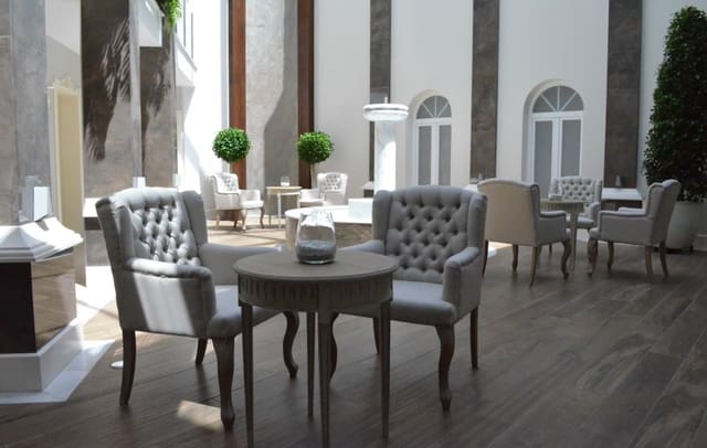 19 soveværelse Hotel til salg i Sevilla by - € 2.000.000 (Ref: 9946722)