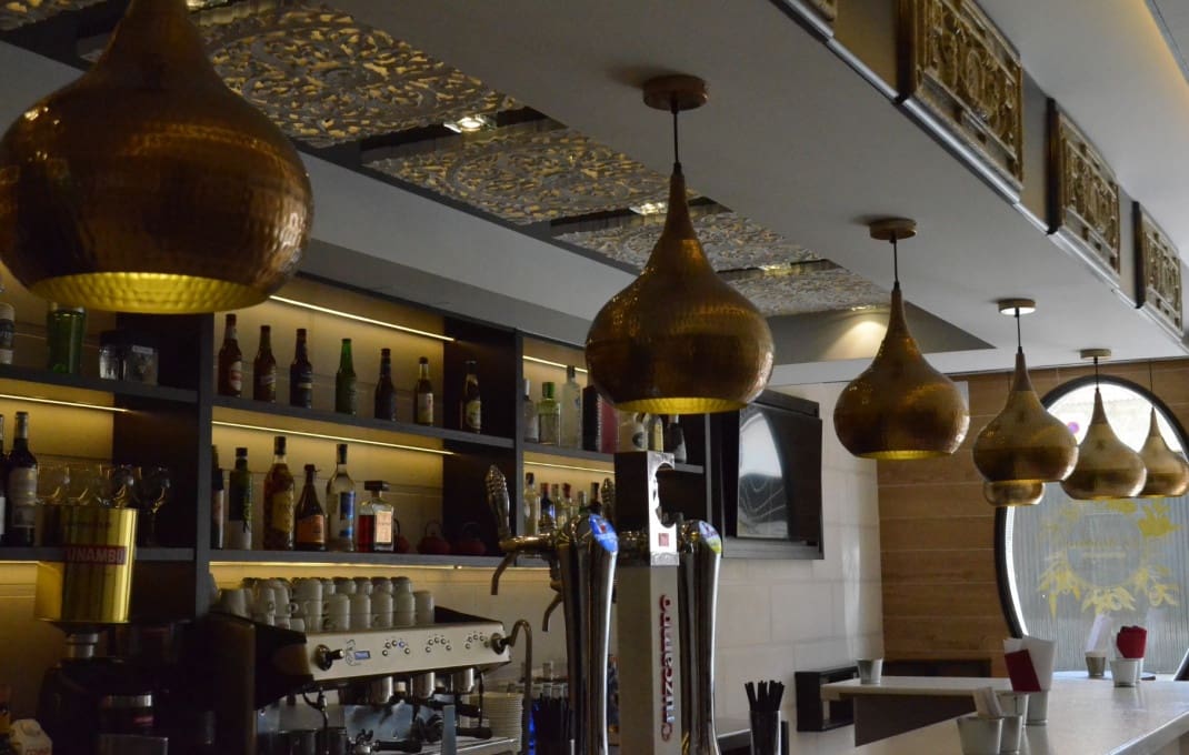 19 soveværelse Hotel til salg i Sevilla by - € 2.000.000 (Ref: 9946722)